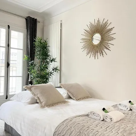 Apartment Pergo Paris